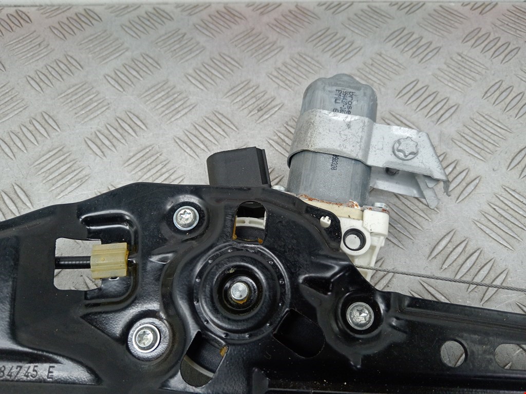 Стеклоподъемник задний левый BMW 5er 5 серия E60/E61 2003-2010