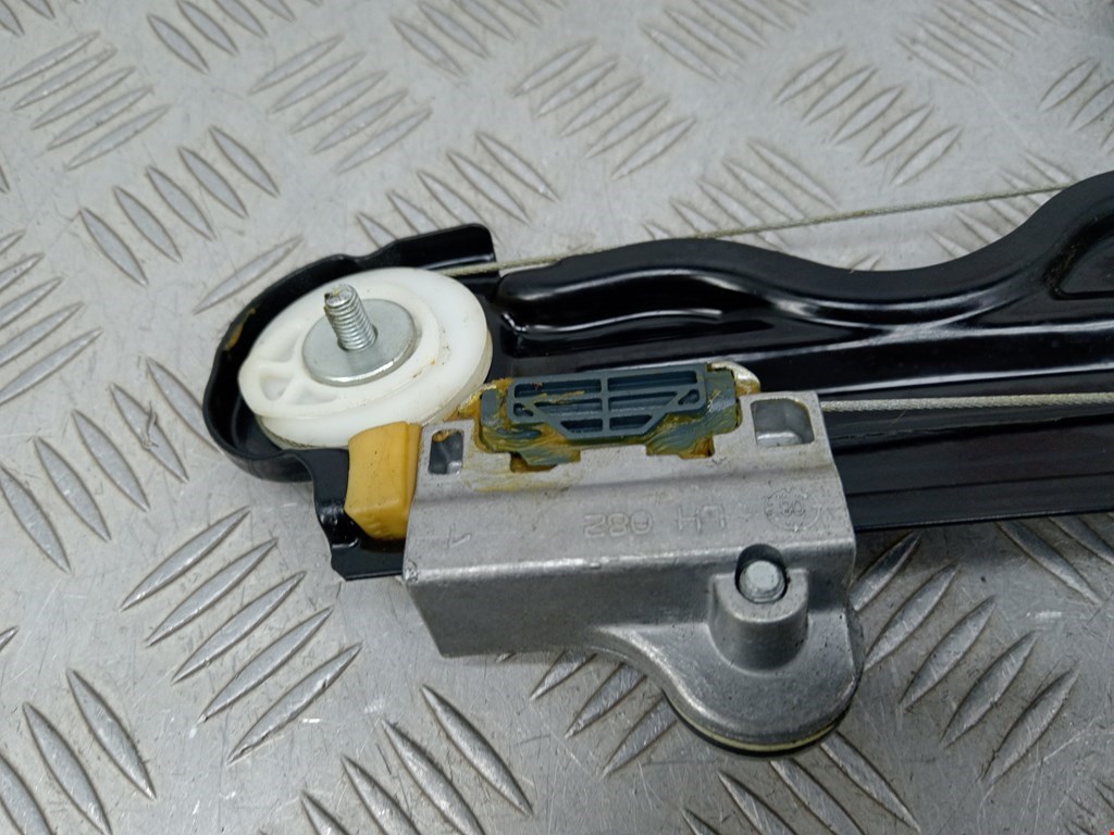 Стеклоподъемник задний левый BMW 5er 5 серия E60/E61 2003-2010