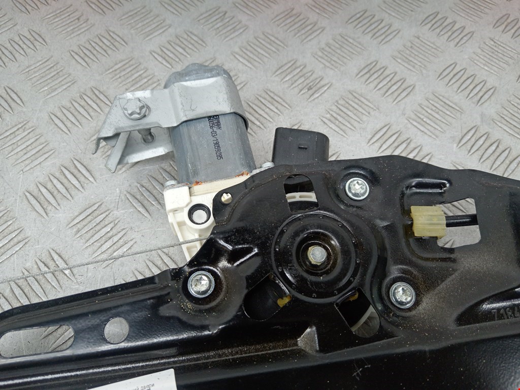 Стеклоподъемник задний правый BMW 5er 5 серия E60/E61 2003-2010