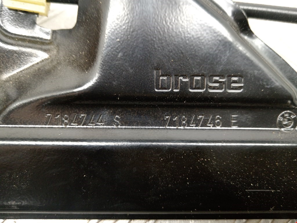 Стеклоподъемник задний правый BMW 5er 5 серия E60/E61 2003-2010