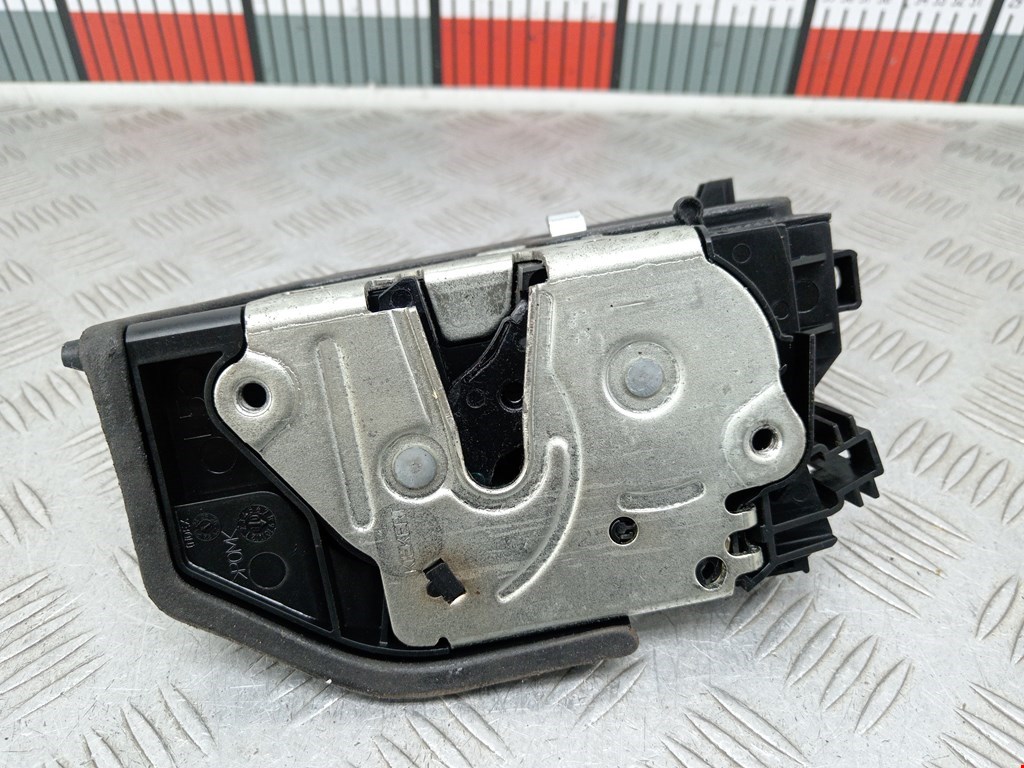 Замок двери задней левой BMW 5er 5 серия E60/E61 2003-2010