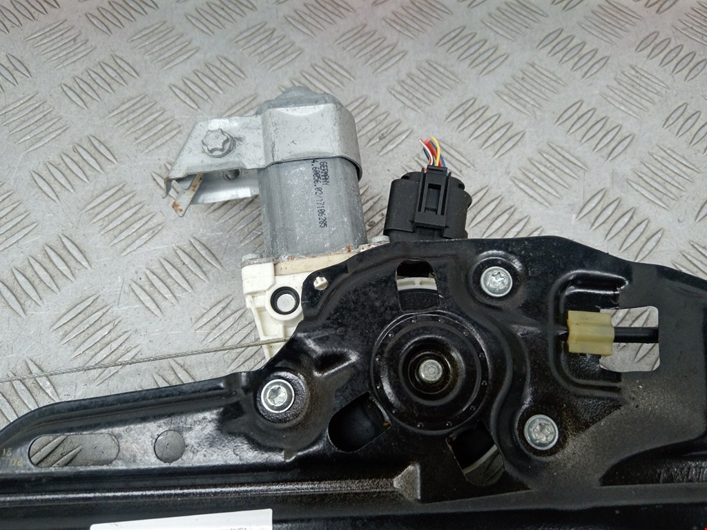 Стеклоподъемник задний правый BMW 5er 5 серия E60/E61 2003-2010