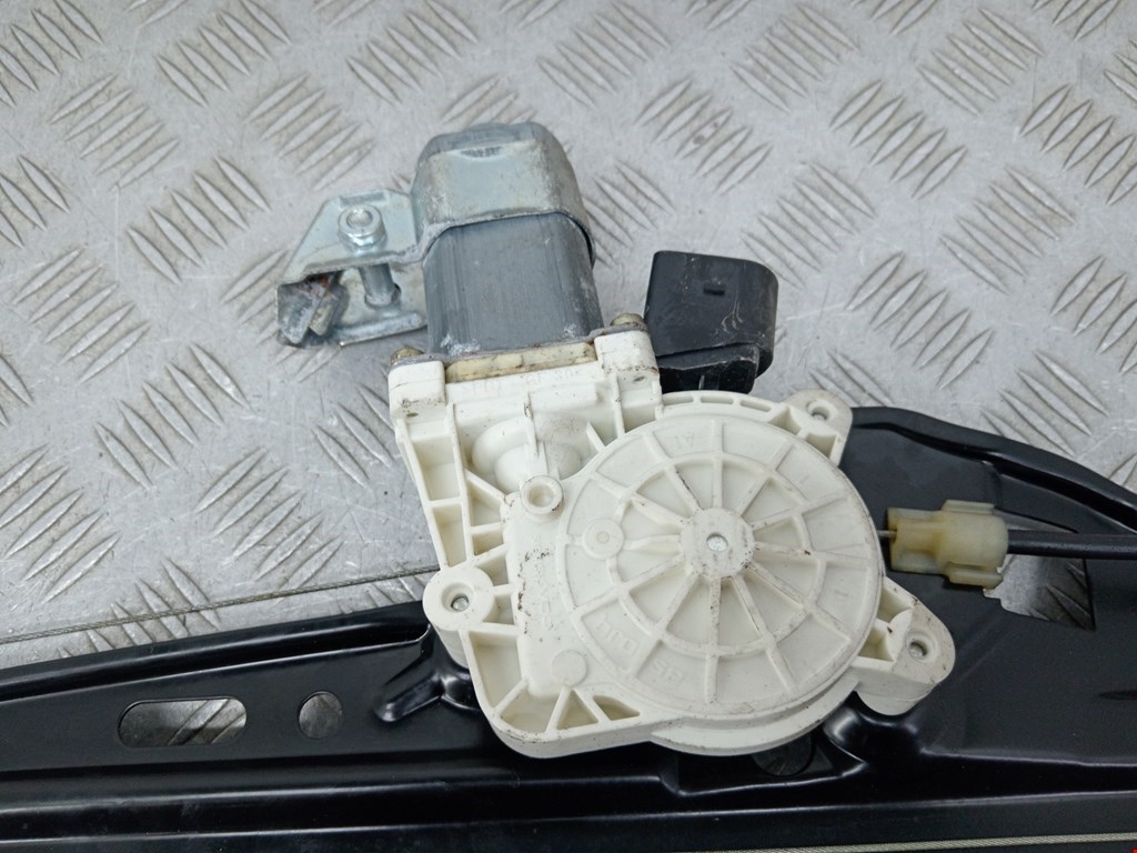 Стеклоподъемник задний левый BMW 5er 5 серия E60/E61 2003-2010