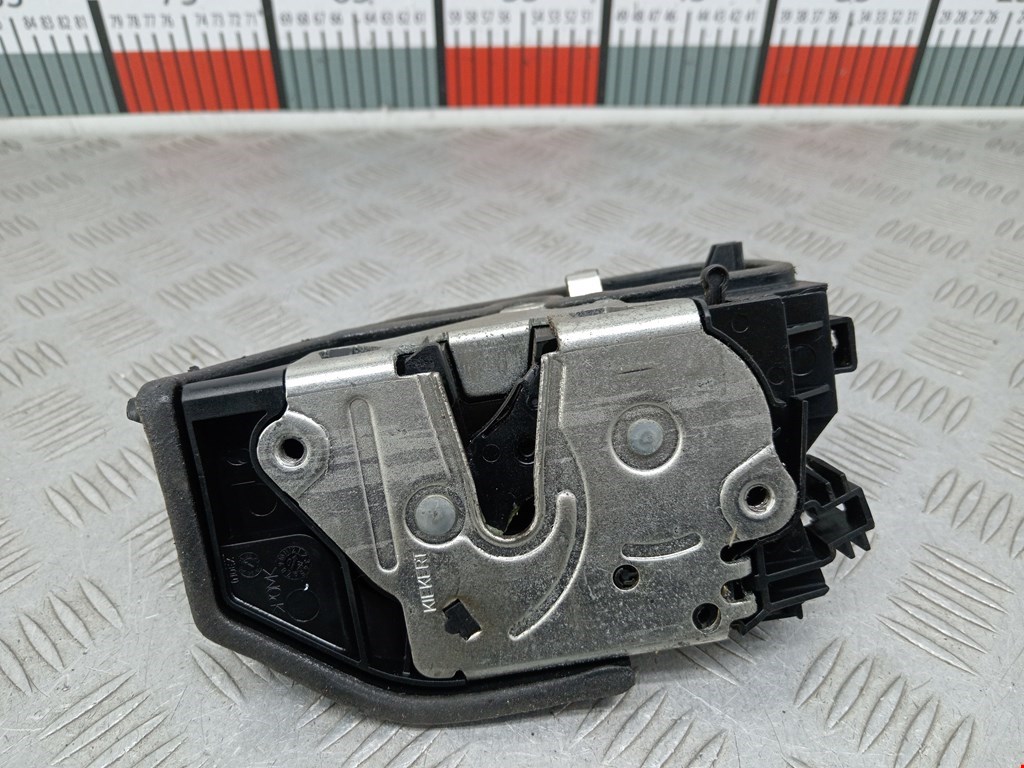 Замок двери задней левой BMW 5er 5 серия E60/E61 2003-2010