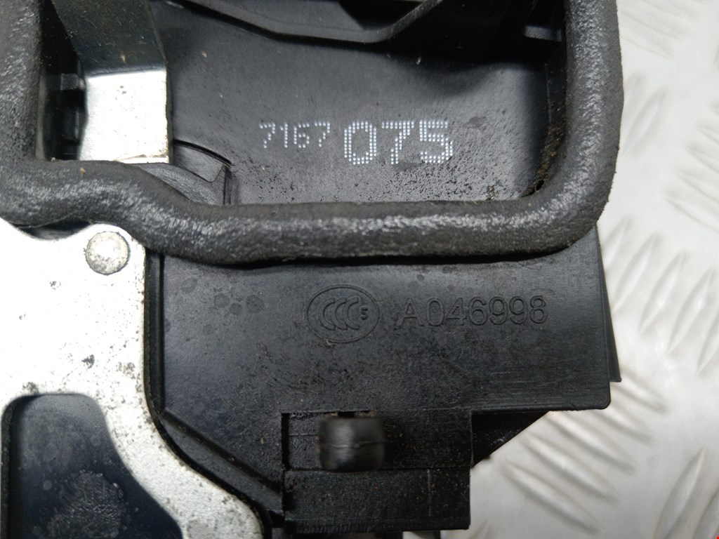 Замок двери задней левой BMW 5er 5 серия E60/E61 2003-2010