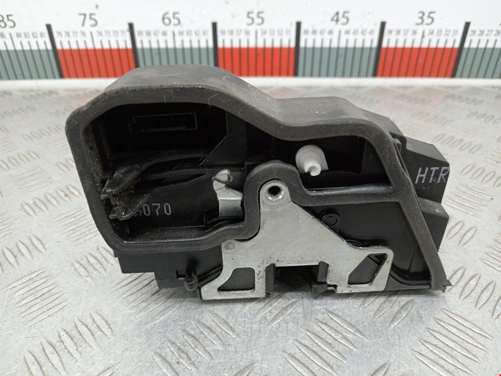 Замок двери задней правой BMW 5er 5 серия E60/E61 2003-2010