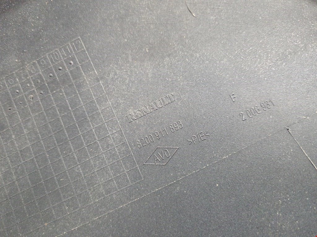 Бампер задний RENAULT Sandero 2009-2014