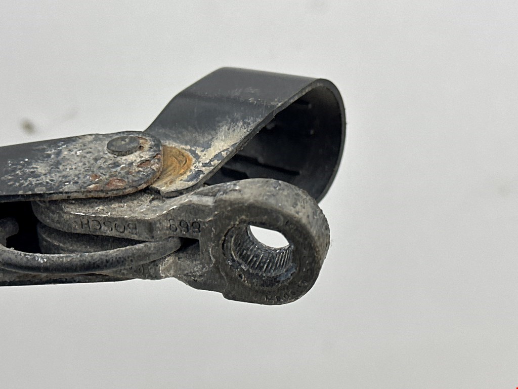 Поводок дворника задний (заднего) MERCEDES-BENZ E-Class W210, S210 1995-2002