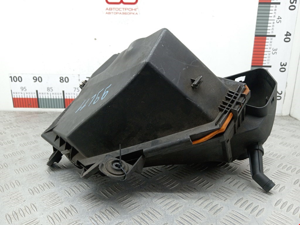 Корпус воздушного фильтра BMW 3er E90/E91 2005-2012