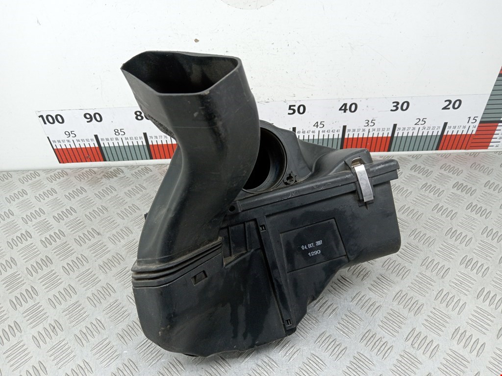 Корпус воздушного фильтра BMW 1er E81\E87 2004-2011