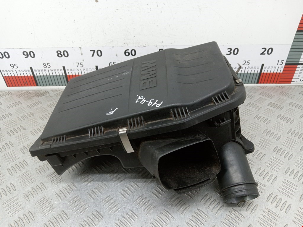 Корпус воздушного фильтра BMW 3er E90/E91 2005-2012