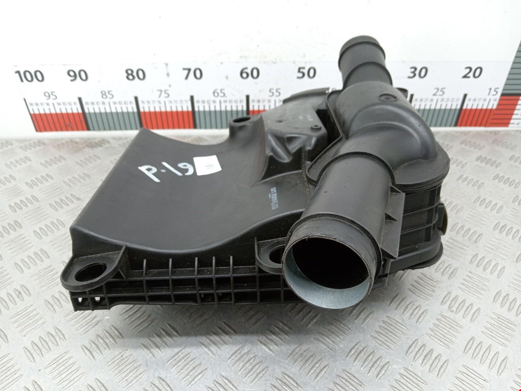 Корпус воздушного фильтра BMW 3er E90/E91 2005-2012