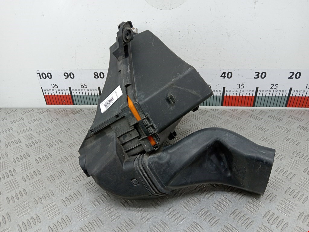 Корпус воздушного фильтра BMW 1er E81\E87 2004-2011