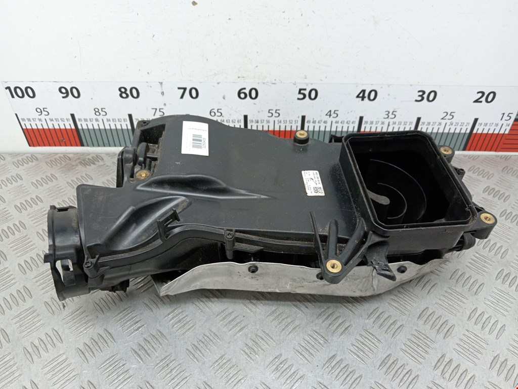 Корпус воздушного фильтра MERCEDES-BENZ C-Class C-klasse W205 2014-н.в.