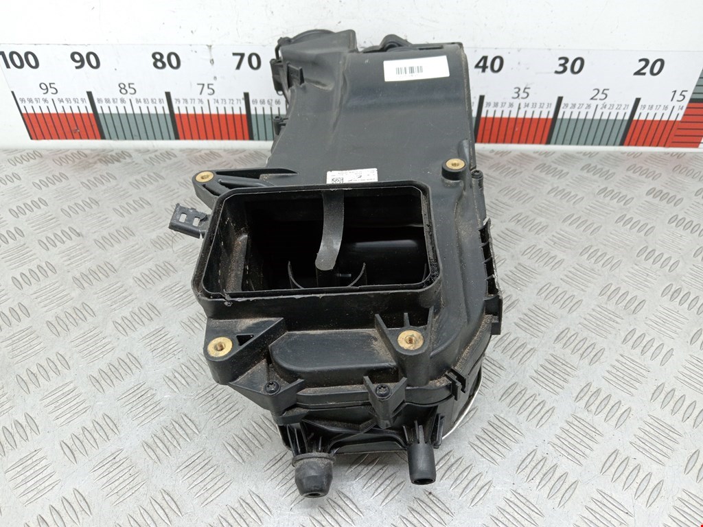 Корпус воздушного фильтра MERCEDES-BENZ C-Class C-klasse W205 2014-н.в.