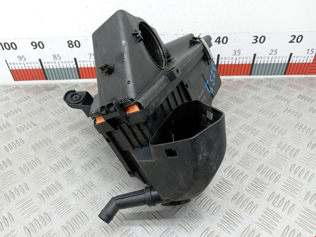 Корпус воздушного фильтра BMW 3er E90/E91 2005-2012