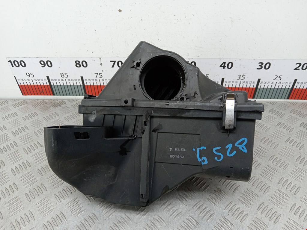 Корпус воздушного фильтра BMW 3er E90/E91 2005-2012