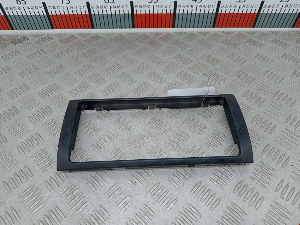Рамка под магнитолу (под панель управления отопителем) BMW X5 (E53) (1999-2006)