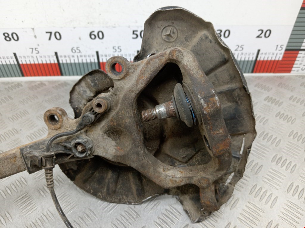 Ступица передняя правая MERCEDES-BENZ S-Class IV W220 1998-2005