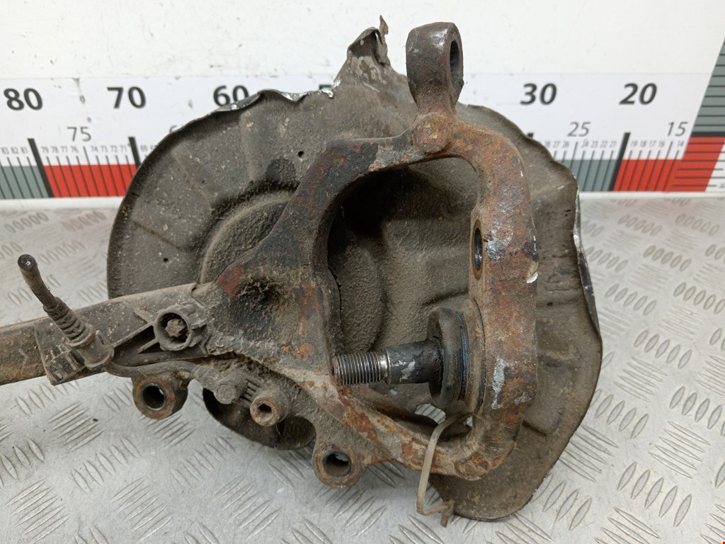 Ступица передняя левая MERCEDES-BENZ S-Class IV W220 1998-2005