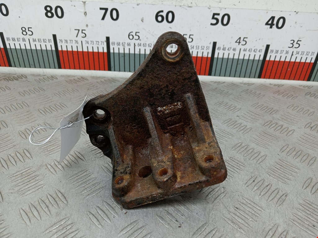 Кронштейн (крепление лапа) двигателя Chrysler Sebring 3 (JS) (2006-2010)