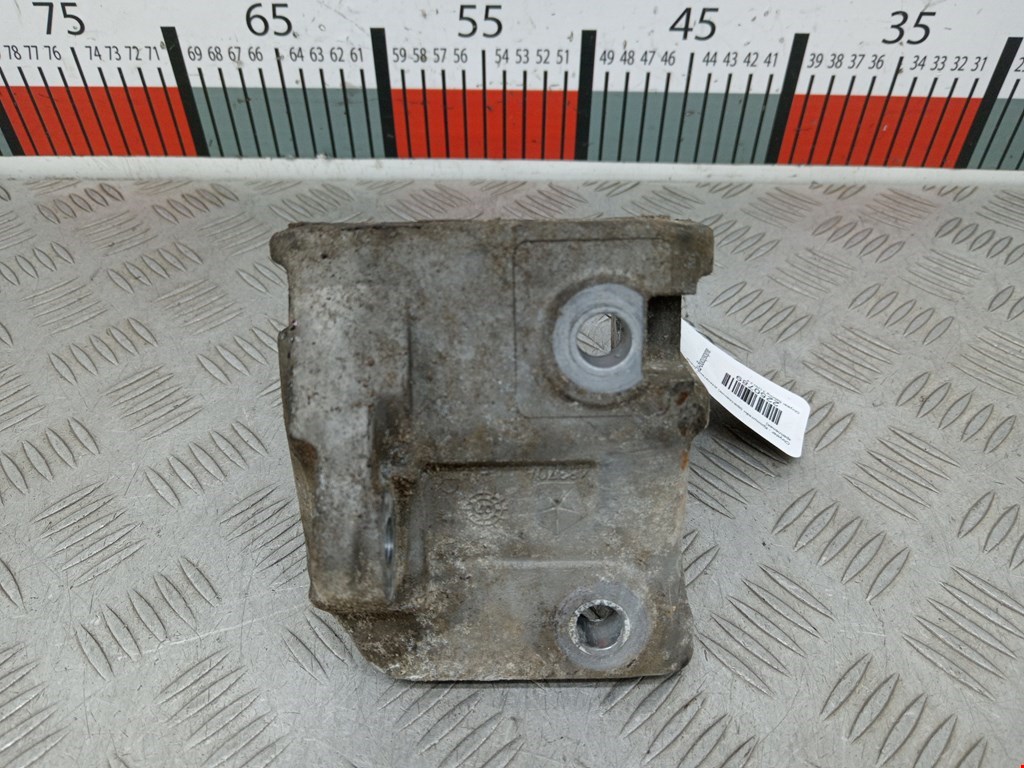 Кронштейн (крепление лапа) двигателя Chrysler Sebring 3 (JS) (2006-2010)
