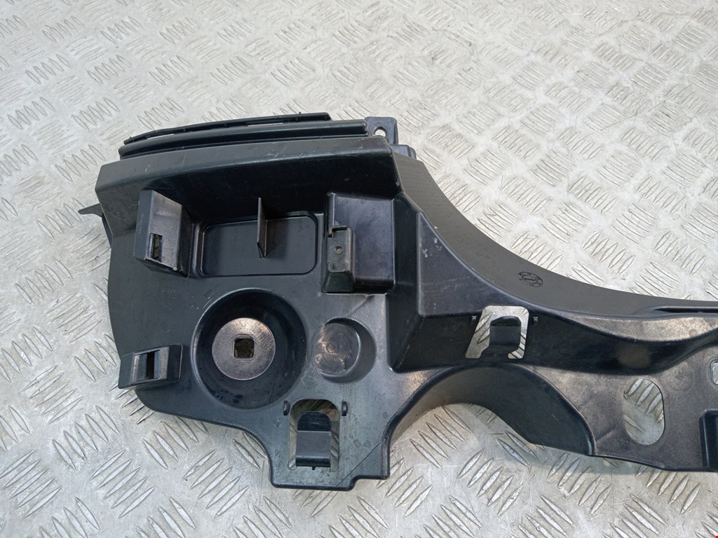 Кронштейн заднего бампера центральный BMW 5er 5 серия F10/F11/F07 2009-2017