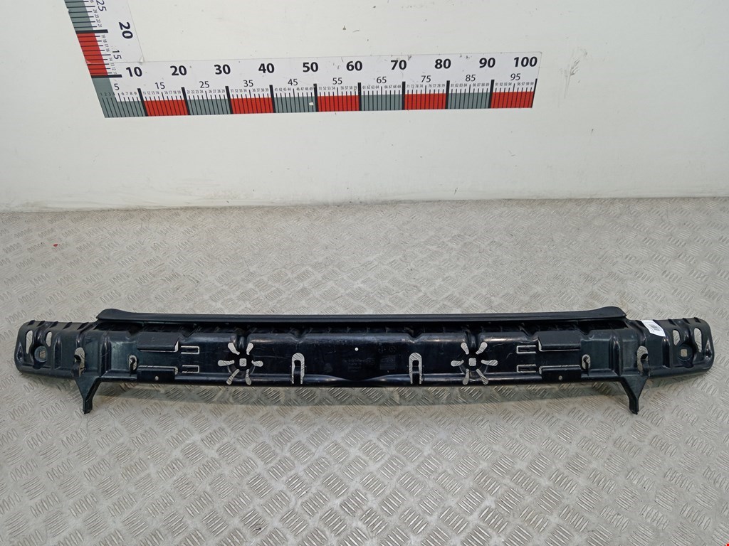 Кронштейн заднего бампера центральный BMW 6er E63/E64 2003-2011