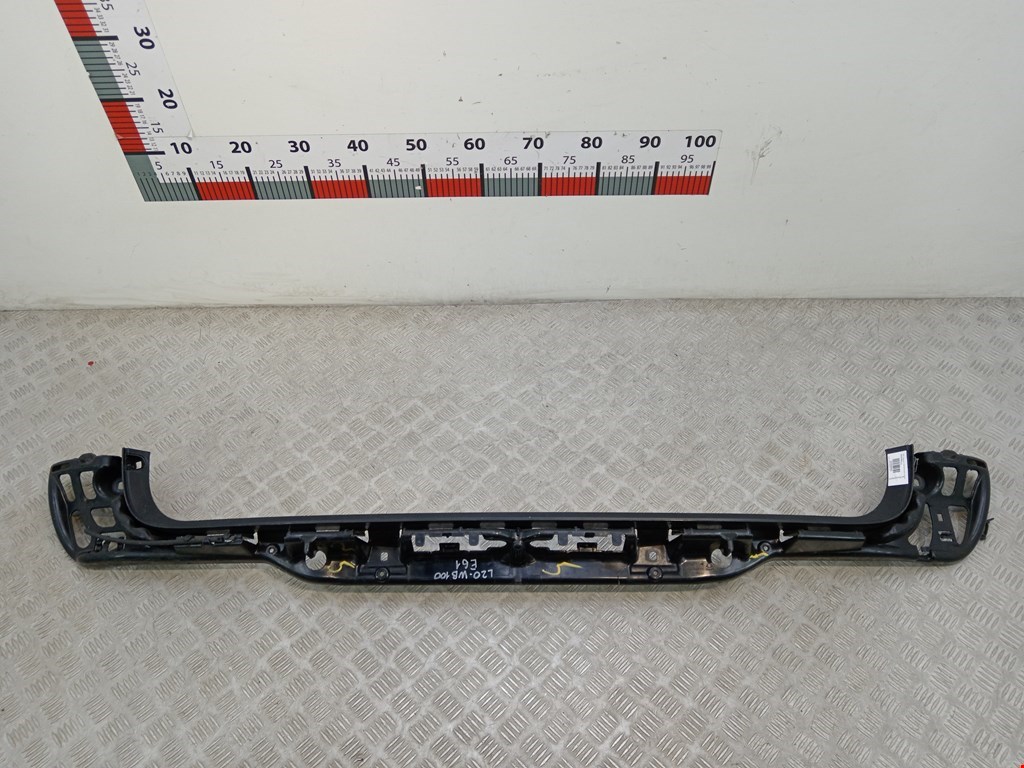 Кронштейн (крепление) заднего бампера центральный BMW 5-Series (E60/E61) (2003-2010)