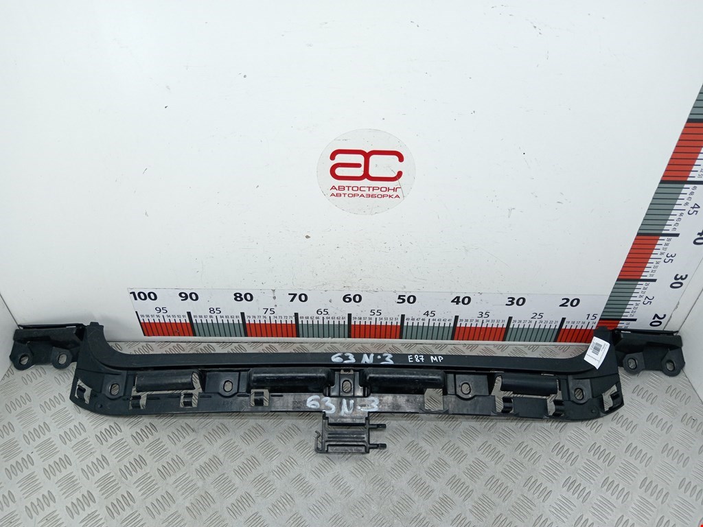 Кронштейн (крепление) заднего бампера центральный BMW 1-Series (E81/E82/E87/E88) (2004-2014)