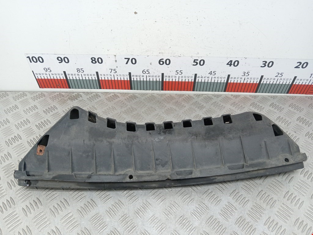 Кронштейн (крепление) заднего бампера центральный BMW 5-Series (E60/E61) (2003-2010)