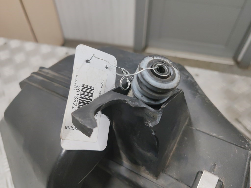 Корпус воздушного фильтра AUDI A4 B5 1995-2001