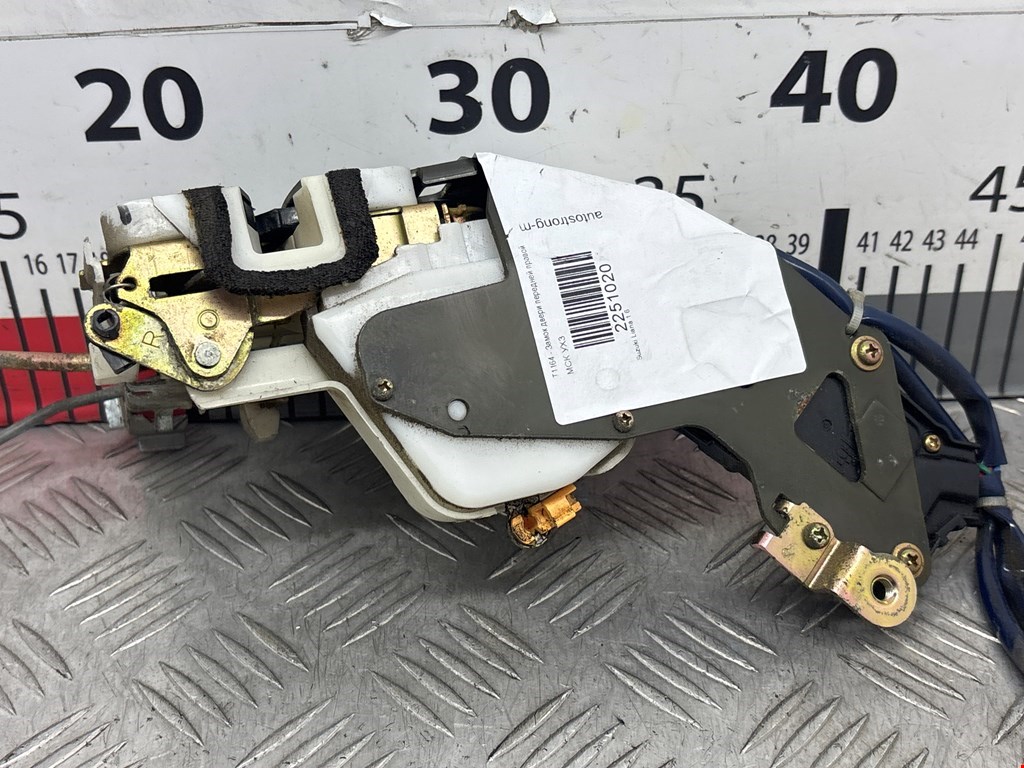 Замок двери передней правой SUZUKI Liana 2001-2008