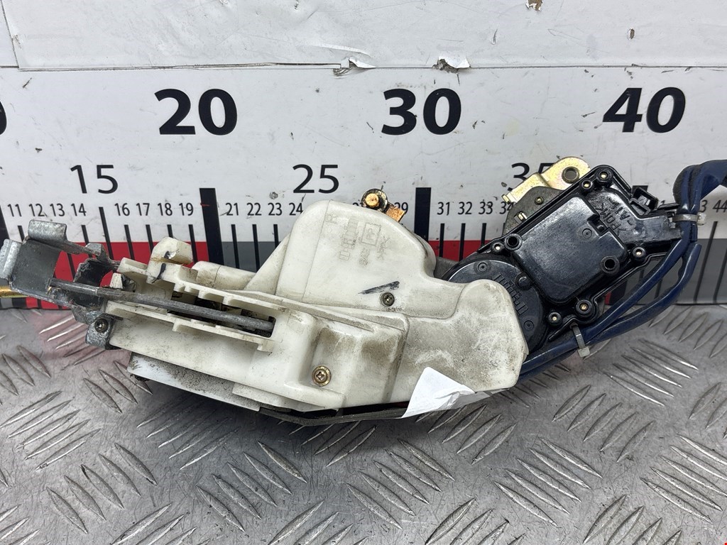 Замок двери передней правой SUZUKI Liana 2001-2008