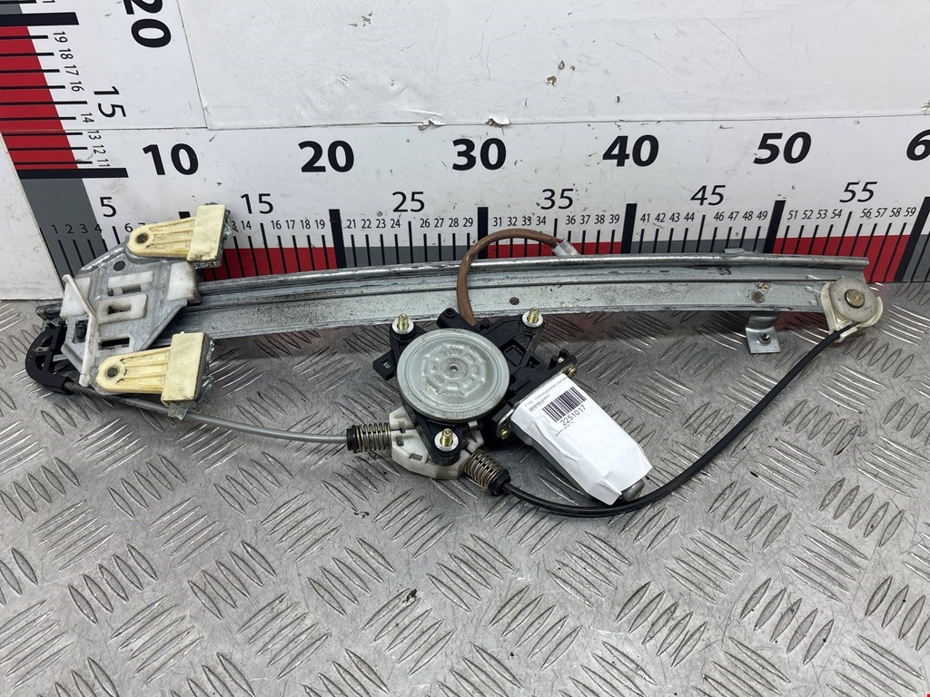 Стеклоподъемник передний правый SUZUKI Liana 2001-2008