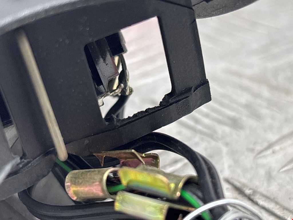 Ручка дверная передняя внутренняя правая AUDI A4 B5 1995-2001