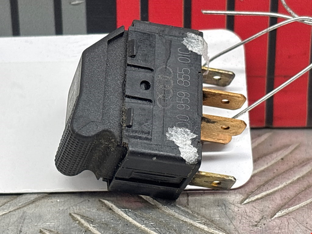 Кнопка стеклоподъемника AUDI A4 B5 1995-2001