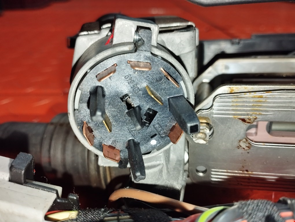 Замок зажигания VOLKSWAGEN Polo IV 2001-2009