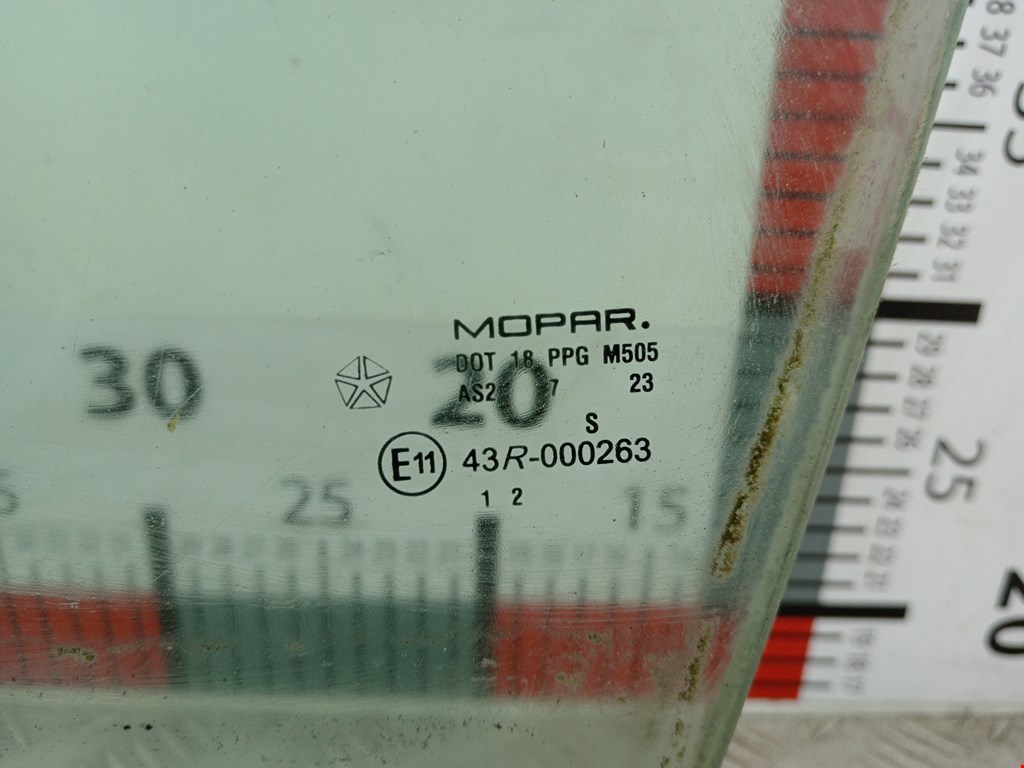 Стекло двери переднее левое CHRYSLER Sebring III JS 2006-2010