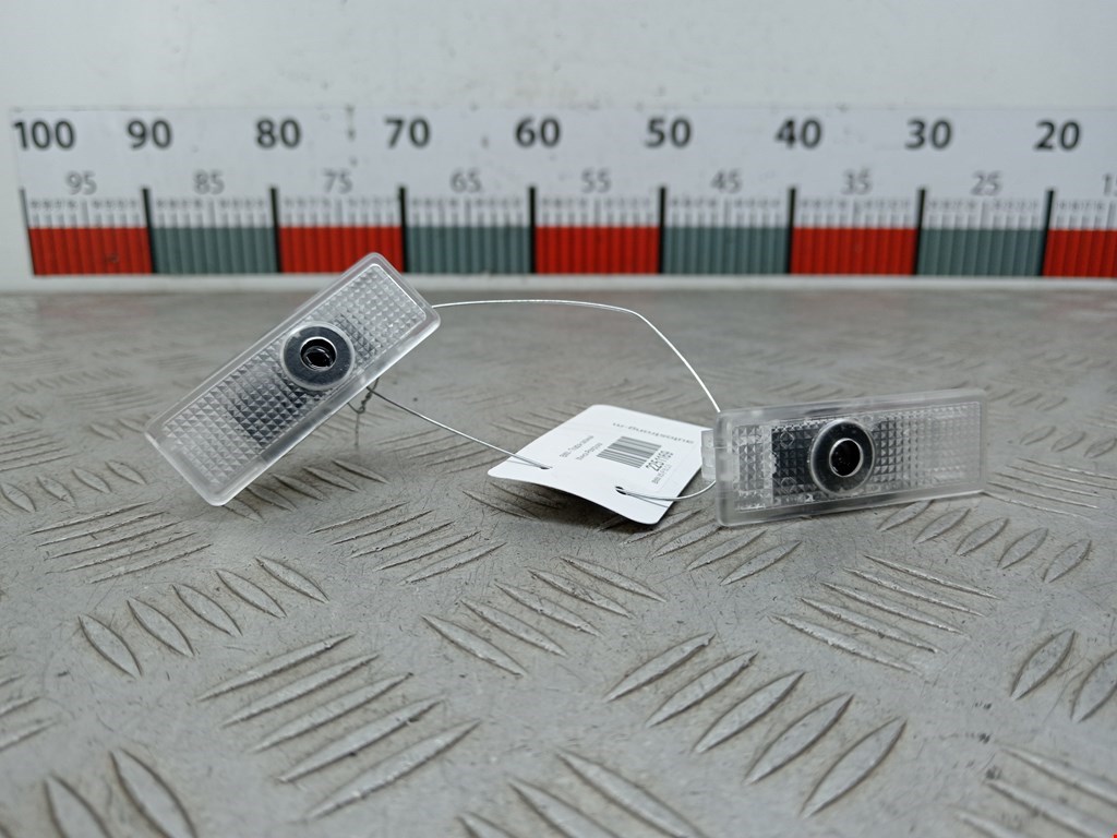 Плафон салонный (салона фонарь) BMW X5 F15/F85 2013-2018