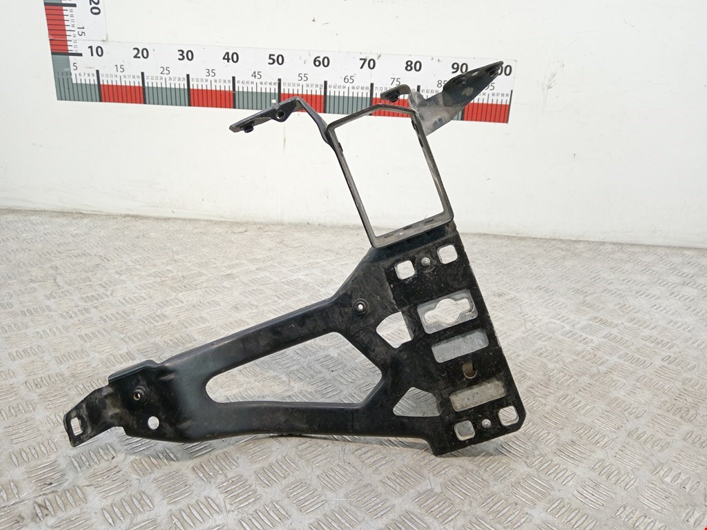 Кронштейн фары левый BMW 5er 5 серия E60/E61 2003-2010