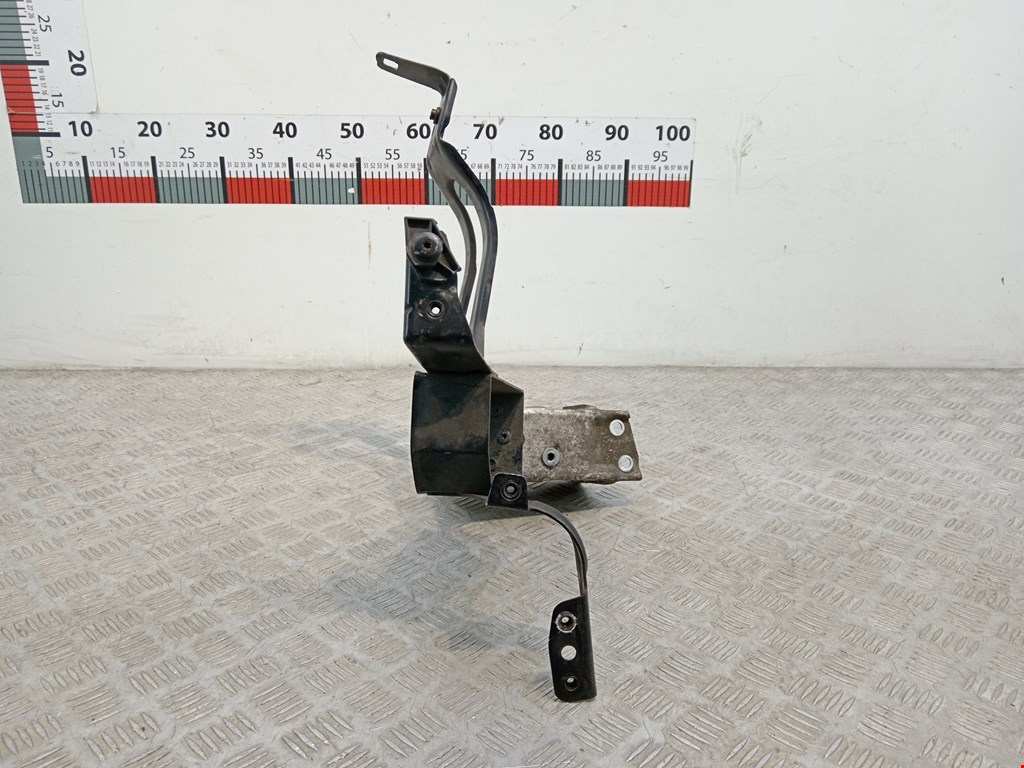 Кронштейн фары левый BMW 5er 5 серия E60/E61 2003-2010