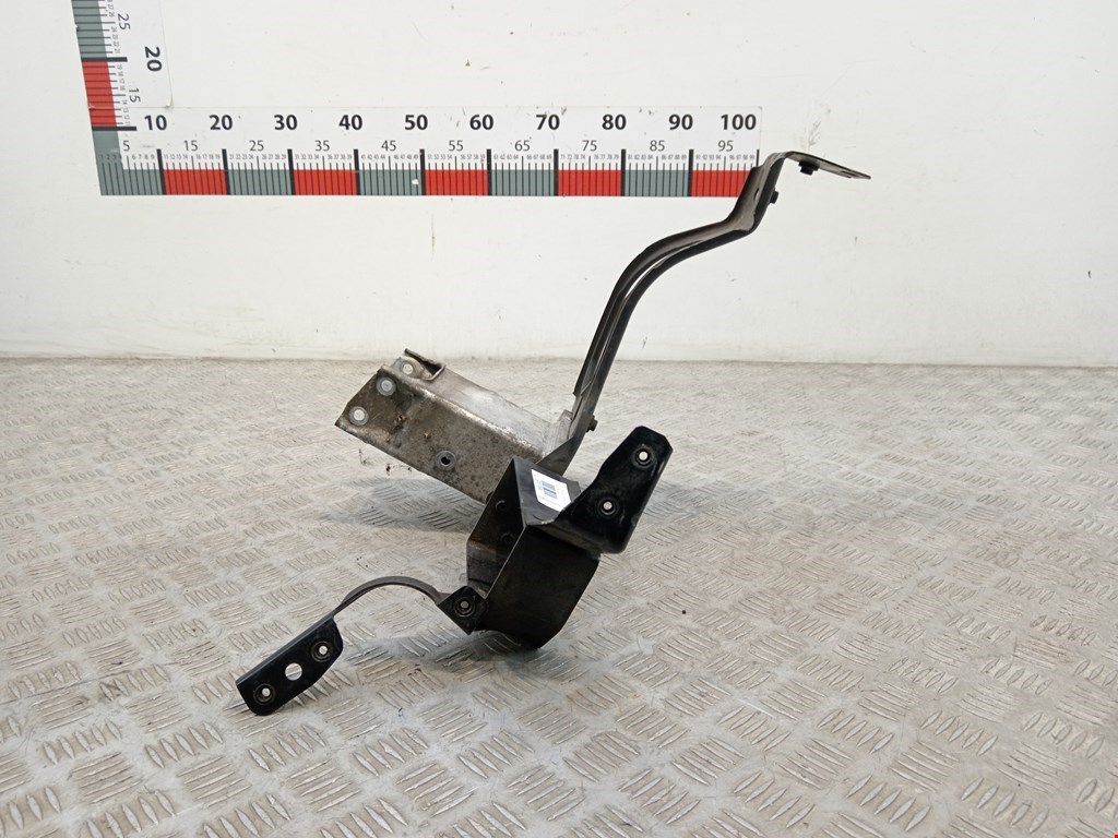 Кронштейн фары правый BMW 5er 5 серия E60/E61 2003-2010