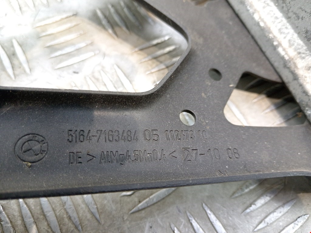 Кронштейн фары правый BMW 5er 5 серия E60/E61 2003-2010