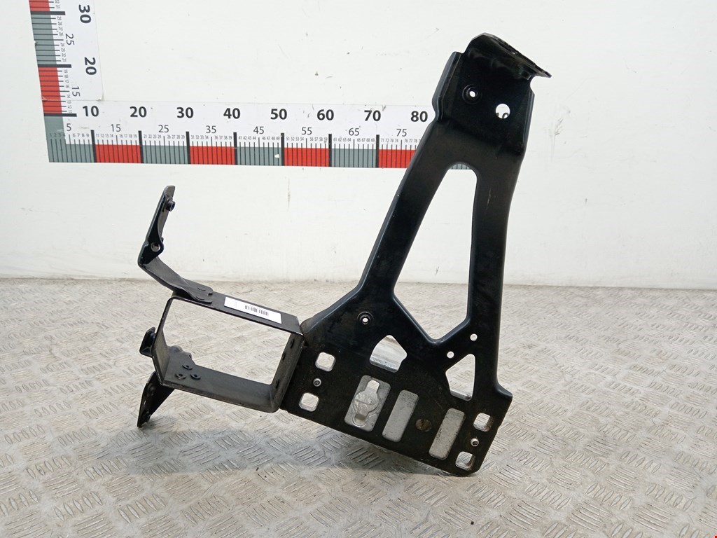 Кронштейн фары правый BMW 5er 5 серия E60/E61 2003-2010