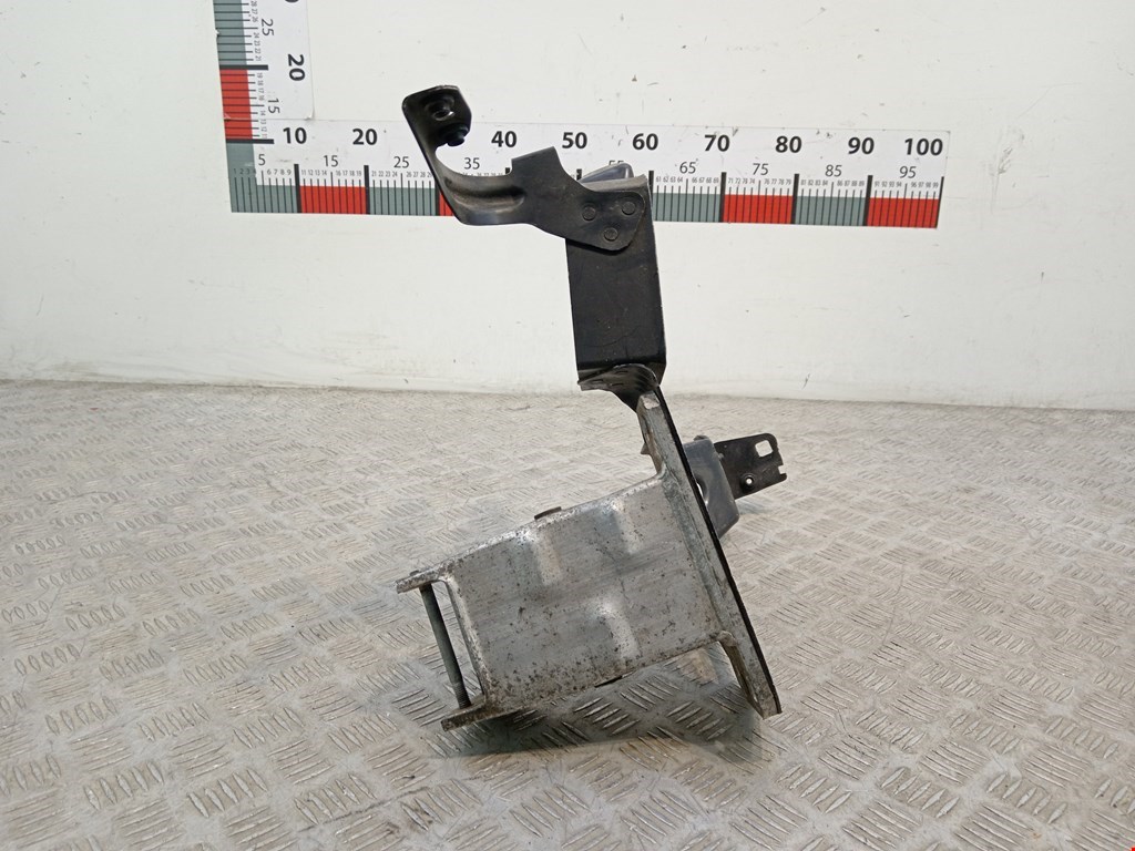 Кронштейн фары правый BMW 5er 5 серия E60/E61 2003-2010