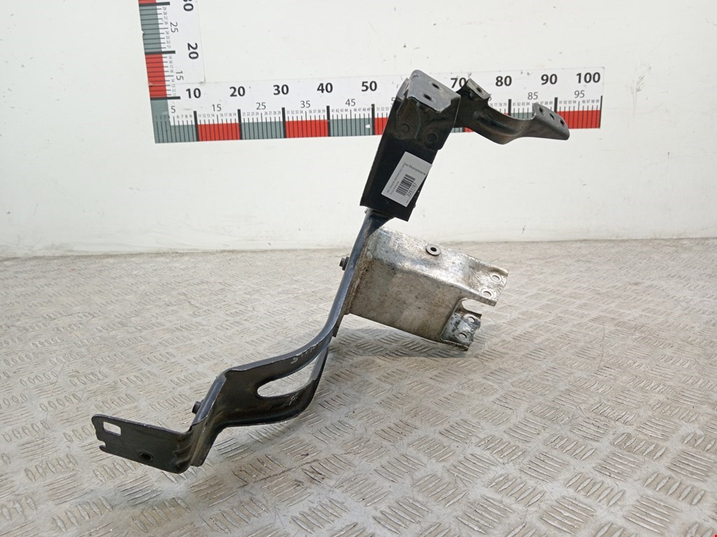 Кронштейн фары правый BMW 5er 5 серия E60/E61 2003-2010