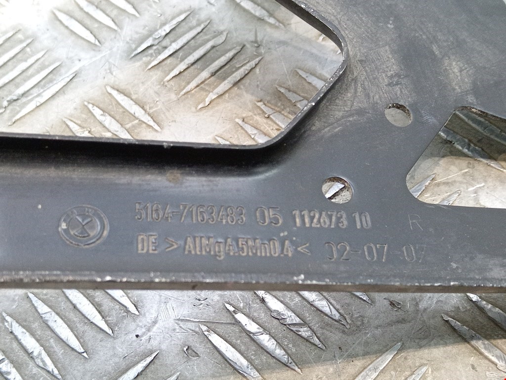 Кронштейн фары правый BMW 5er 5 серия E60/E61 2003-2010