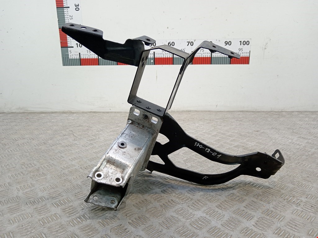 Кронштейн фары левый BMW 5er 5 серия E60/E61 2003-2010