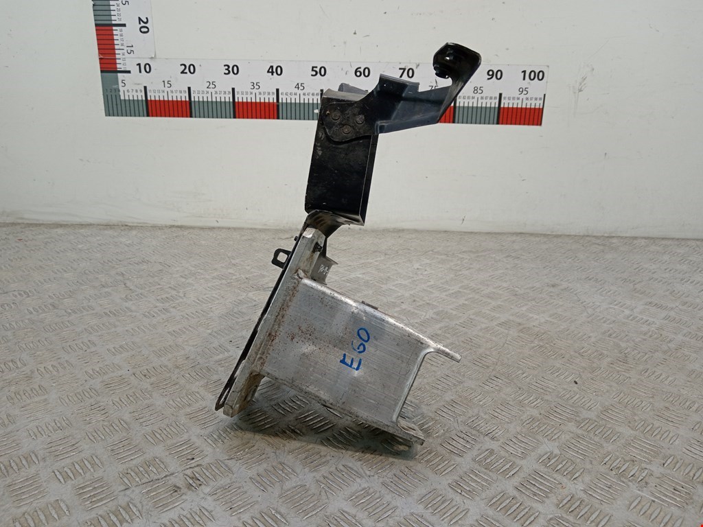 Кронштейн фары левый BMW 5er 5 серия E60/E61 2003-2010